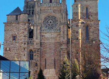 france/midi-pyrenees/attraction/cathedrale-notre-dame-de-l-assomption-de-rodez