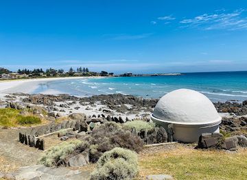 australia/kangaroo-island/attraction/the-frenchmans-rock