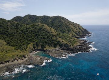 puerto-rico/west-region/attraction/desecheo-national-wildlife-refuge-refugio-nacional-de-vida-silvestre-desecheo