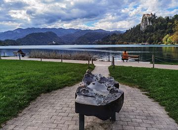 slovenia/upper-carniola/attraction/maketa-bleda