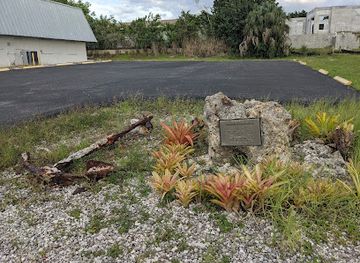 florida/marco-island/attraction/marco-island-historical-landmark-pineapple-plantation