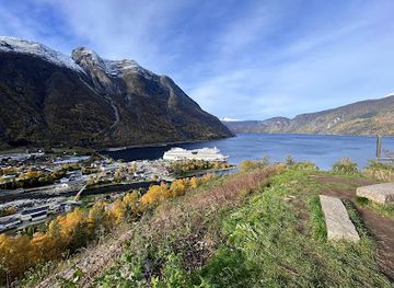 norway/sogn-og-fjordane/attraction/overlook