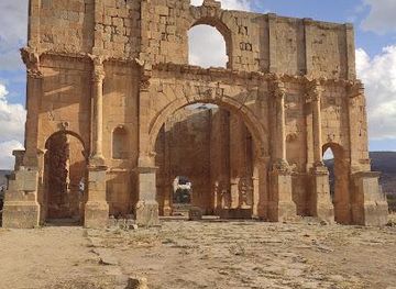 algeria/timgad-ruins/attraction/ancient-lambaesis-roman-praetorium-tazoult