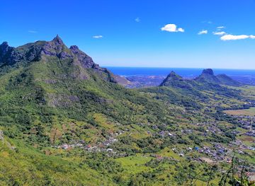 mauritius/moka/attraction/deux-mamelles-hiking-and-exploring-mauritius-meeting-point