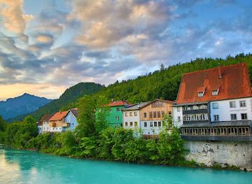 germany/fussen/attraction/ausblick-auf-das-hohe-schloss-und-kloster-st-mang