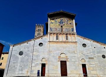 italy/lucca/attraction/basilica-di-san-frediano