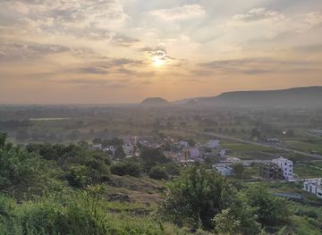 india/aurangabad/attraction/gol-tekadi-hill-picnic-spot