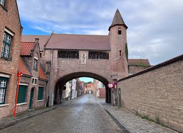 belgium/bruges/historic-centre-of-bruges/attraction/wijngaardplein