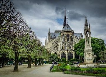 france/versailles/attraction/fontaine-de-la-vierge
