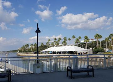 florida/clearwater-beach/attraction/coachman-park