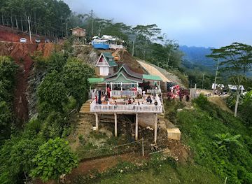 philippines/cagayan-de-oro/attraction/dansoliwood-viewdeck-cafe