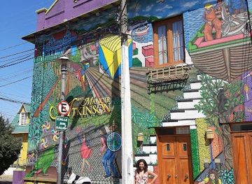 chile/valparaiso/cerro-concepcion/attraction/piano-staircase