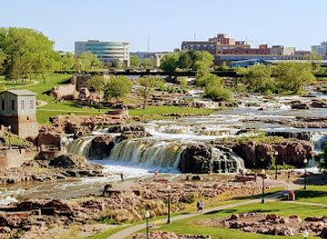 south-dakota/sioux-falls/attraction/queen-bee-mill-ruins