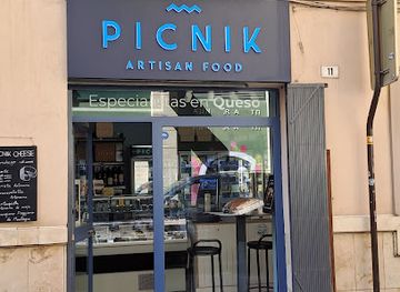 spain/malaga/attraction/malaga-loves-art-dog