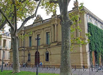 france/montpellier/attraction/pelouses-du-musee-fabre