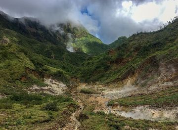 dominica/soufriere/attraction/valley-of-desolation