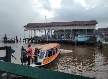 guyana/essequibo-river/attraction/stabroek-market