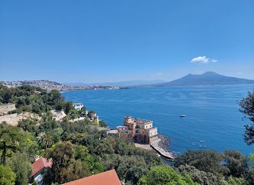italy/campania/attraction/lungomare-francesco-caracciolo