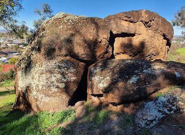 australia/illawarra/attraction/hermit-s-cave