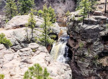 new-mexico/jemez-mountains/attraction/jemez-falls