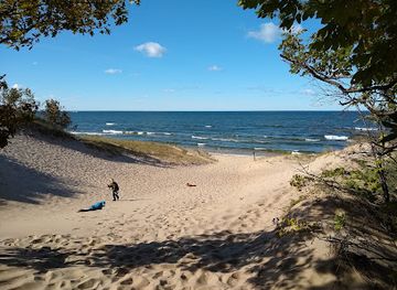 michigan/muskegon/attraction/gillette-sand-dune-visitor-center
