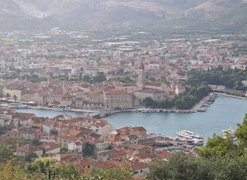 croatia/trogir/attraction/viewpoint-over-trogir