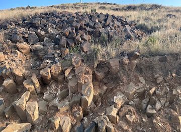 saudi-arabia/najran/attraction/summit-majestic-mountain