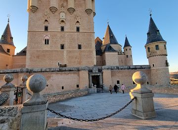 spain/segovia/attraction/monumento-a-louis-proust