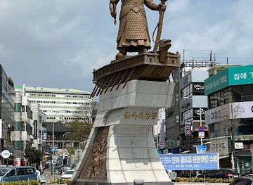 south-korea/hoseo-region/attraction/yi-sun-sin-square