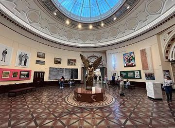united-kingdom/stratford-upon-avon/attraction/birmingham-museum-art-gallery