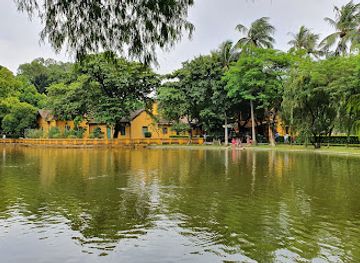 vietnam/hanoi/dong-da-district/attraction/ho-chi-minh-museum