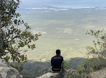 kenya/mount-longonot/attraction/kilele-ngamia-longot-summit