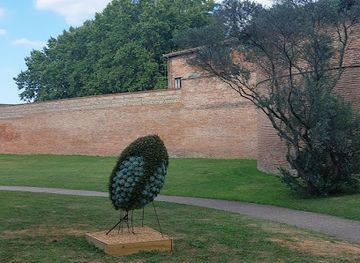 france/toulouse/attraction/tour-de-l-isle-remparts-de-toulouse