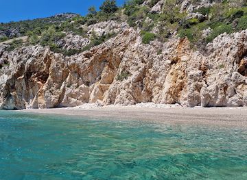turkiye/lycian-way/attraction/wild-beach-buyuk-calticak
