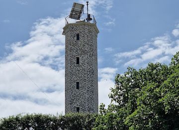 albania/durres/attraction/lighthouse