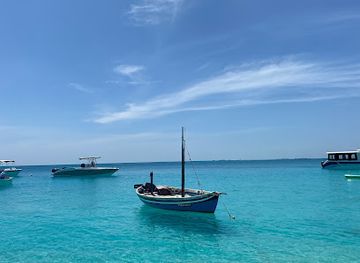 maldives/alimatha-island/attraction/beach-west