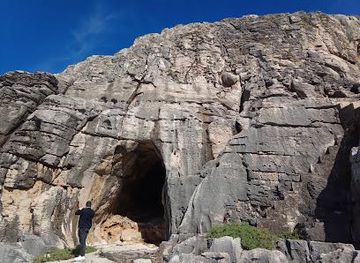 portugal/caldas-da-rainha/attraction/cave-furninha