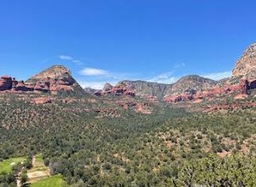 arizona/sedona/attraction/sedona-wine-and-vortex-tours