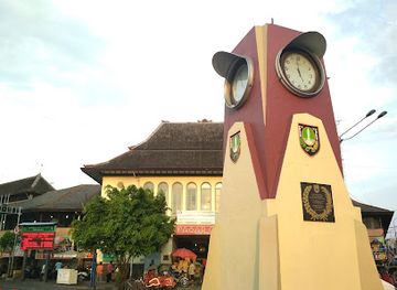 indonesia/java/attraction/tugu-jam-pasar-gedhe