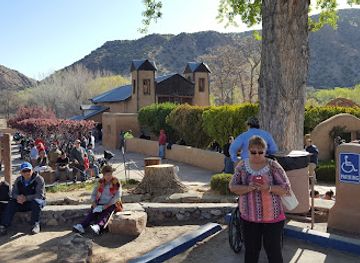new-mexico/jemez-mountains/attraction/santuario-de-chimayo