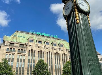 germany/dusseldorf/attraction/dusseldorfs-bekannteste-uhr