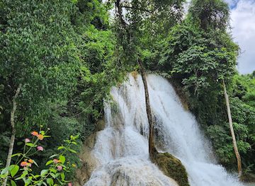 laos/central-laos/attraction/khoun-moung-keo-waterfall
