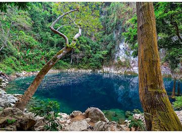 thailand/phi-pan-nam-range/attraction/lom-phu-kiew-emerald-pool