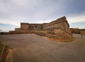 spain/palma-de-mallorca/attraction/museu-historic-militar-de-sant-carles