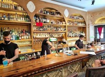 greece/athens/attraction/the-clumsies