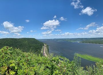 minnesota/mississippi-river/attraction/john-a-latsch-state-park