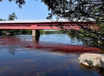 canada/ottawa/attraction/wakefield-covered-bridge