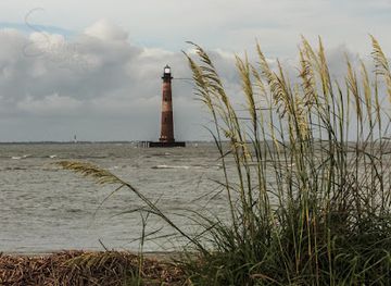 south-carolina/charleston/attraction/morris-island-lighthouse