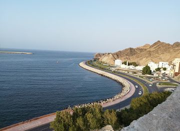 oman/muscat/muttrah/attraction/mutrah-corniche