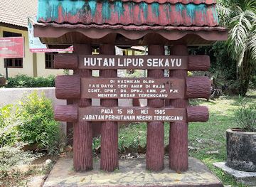 malaysia/terengganu/attraction/air-terjun-sekayu-waterfall